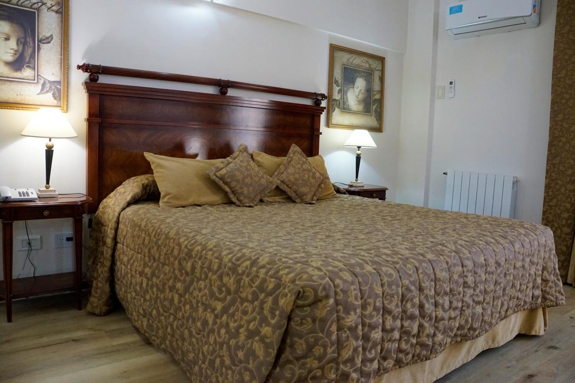 Hotel Howard Johnson Rosario Kültér fotó