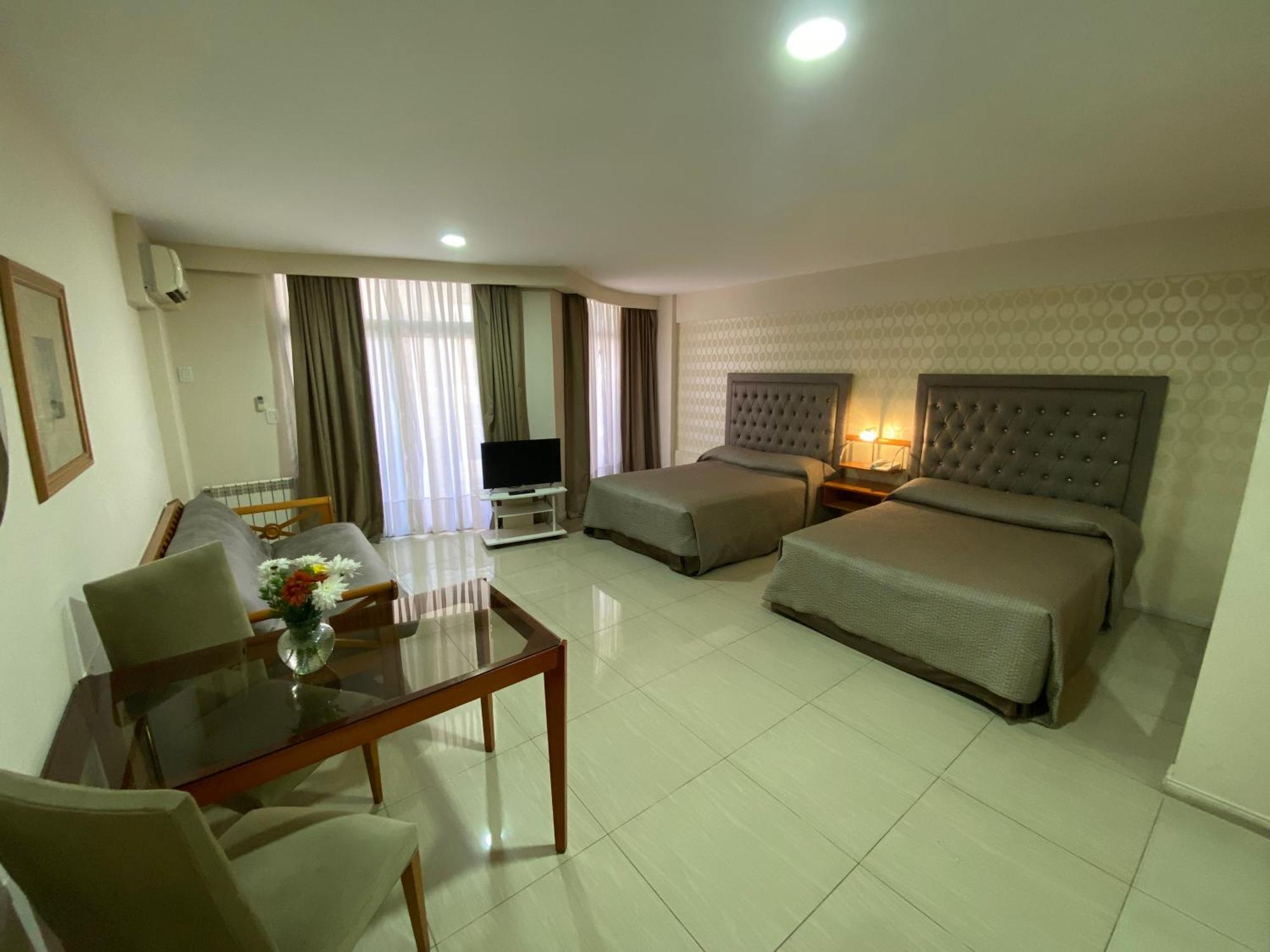 Hotel Howard Johnson Rosario Kültér fotó