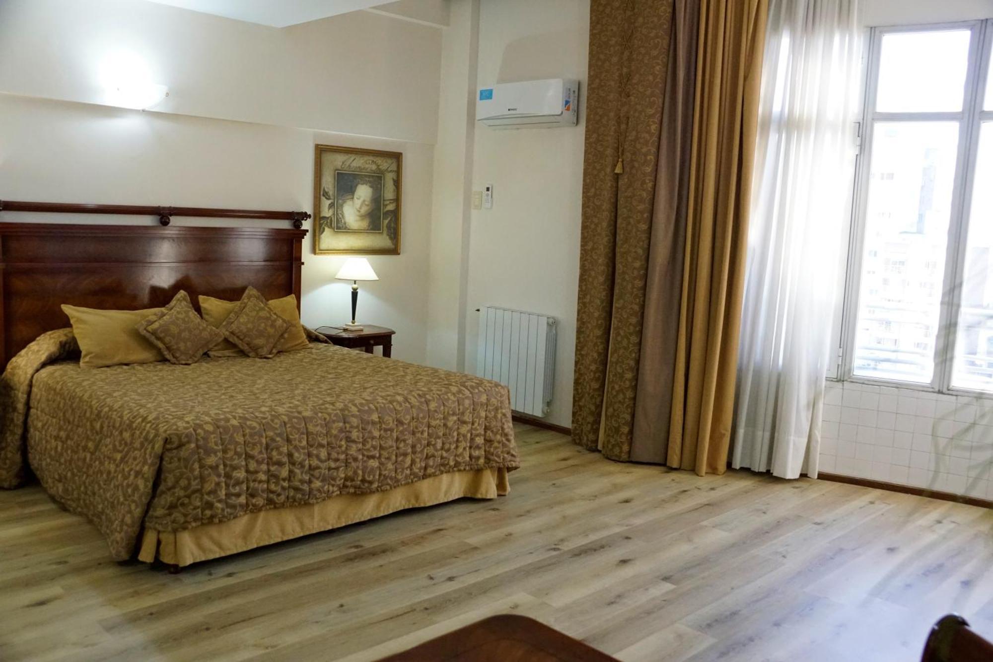 Hotel Howard Johnson Rosario Kültér fotó