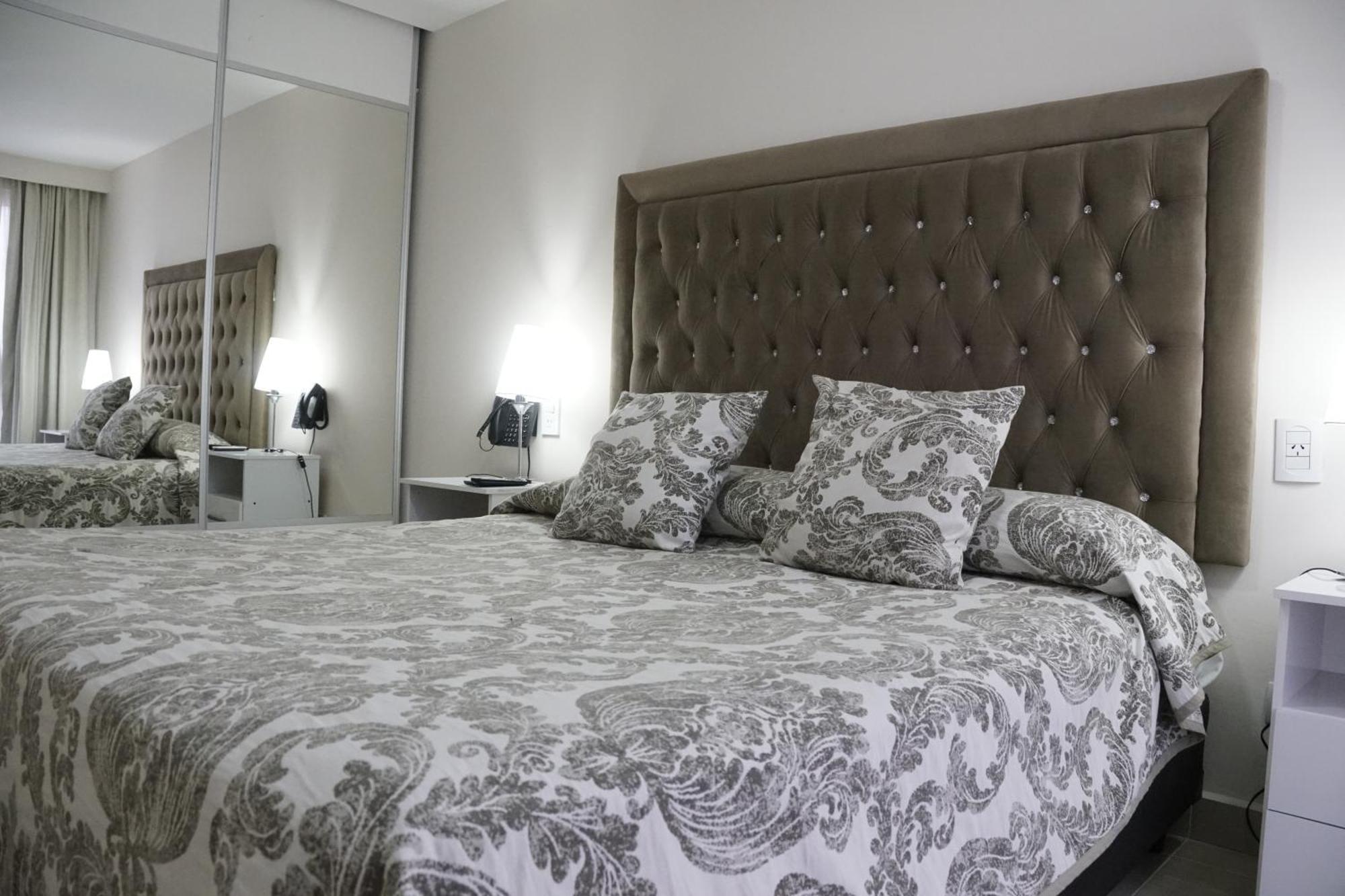 Hotel Howard Johnson Rosario Kültér fotó