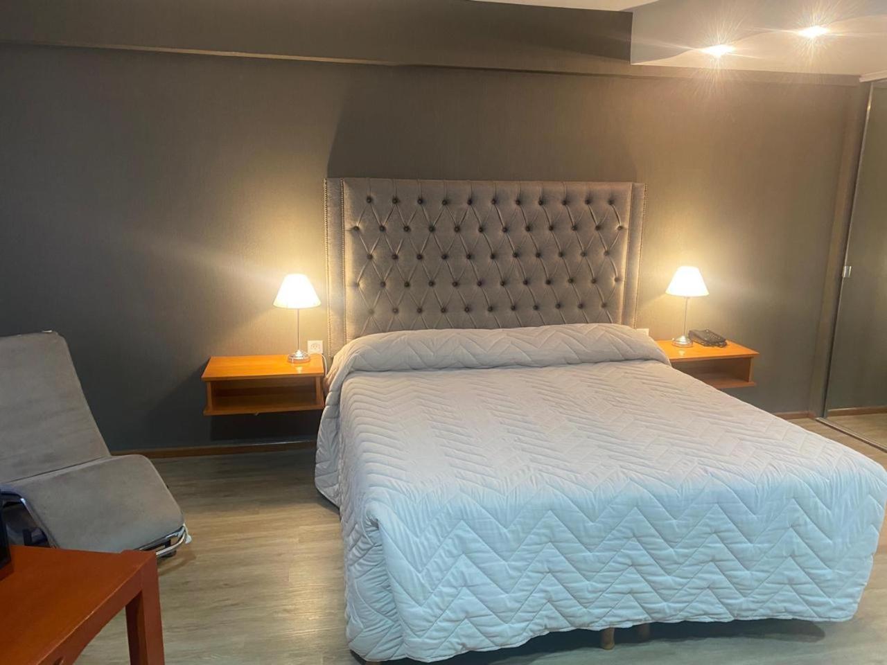 Hotel Howard Johnson Rosario Kültér fotó