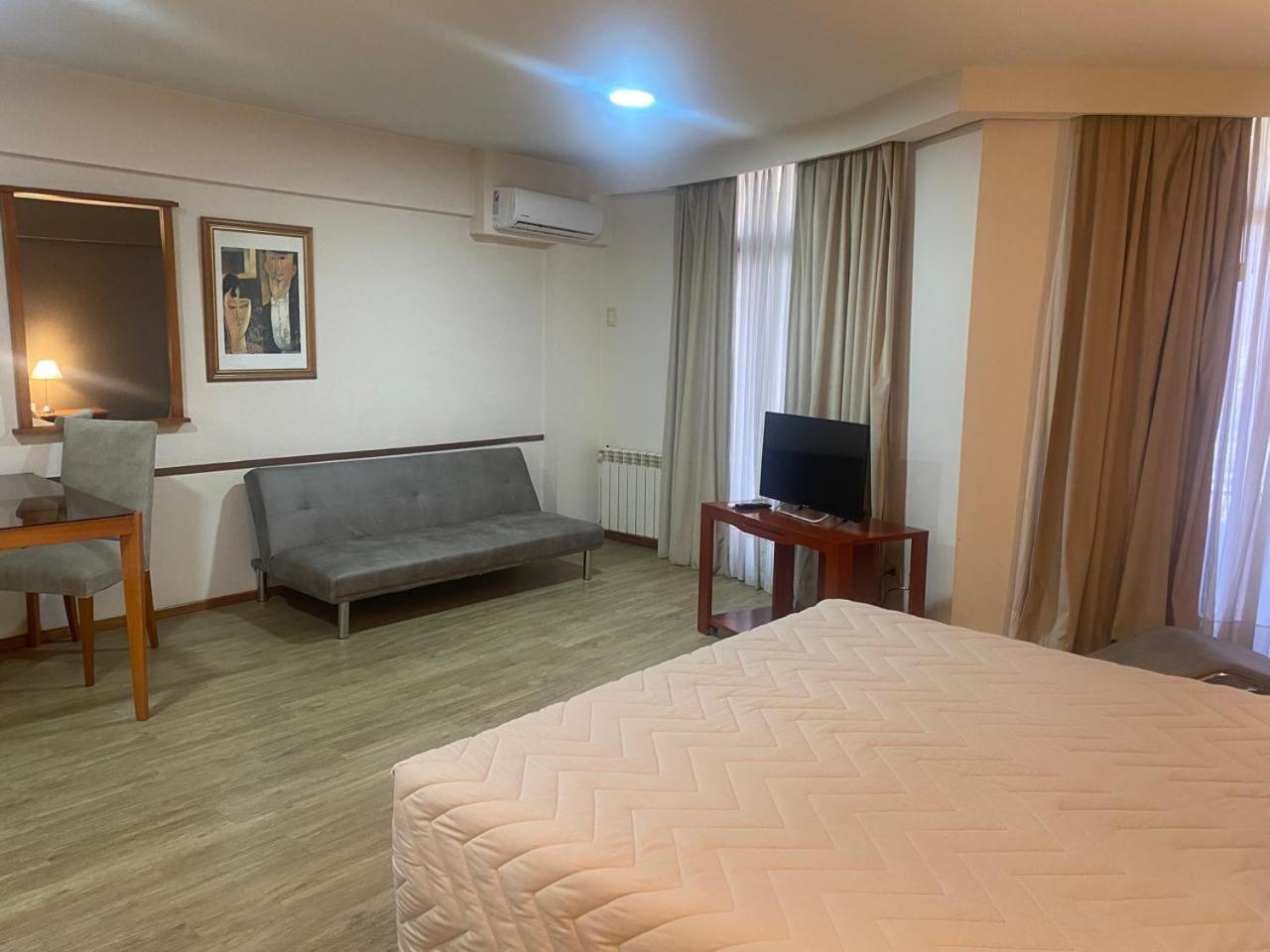 Hotel Howard Johnson Rosario Kültér fotó