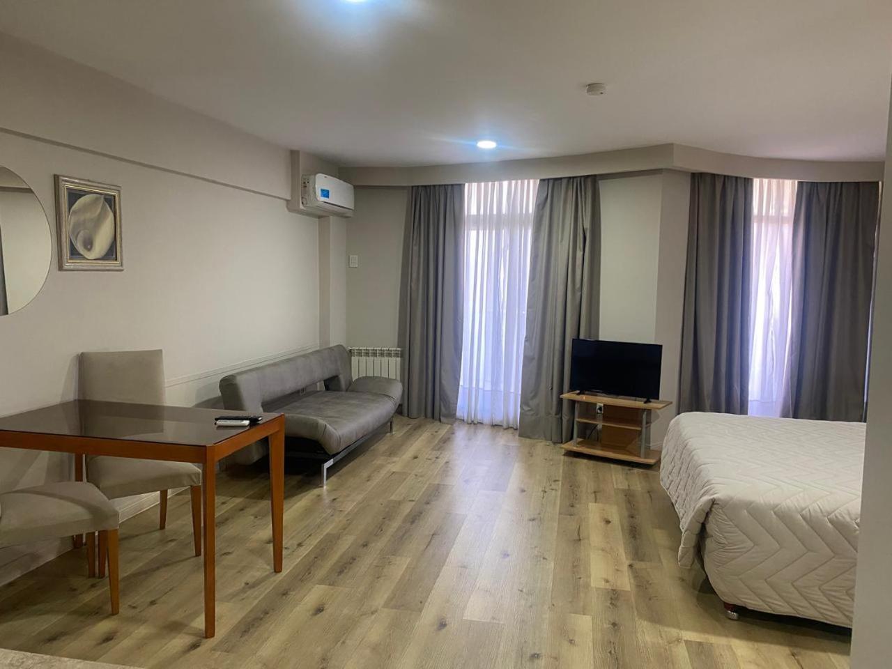 Hotel Howard Johnson Rosario Kültér fotó