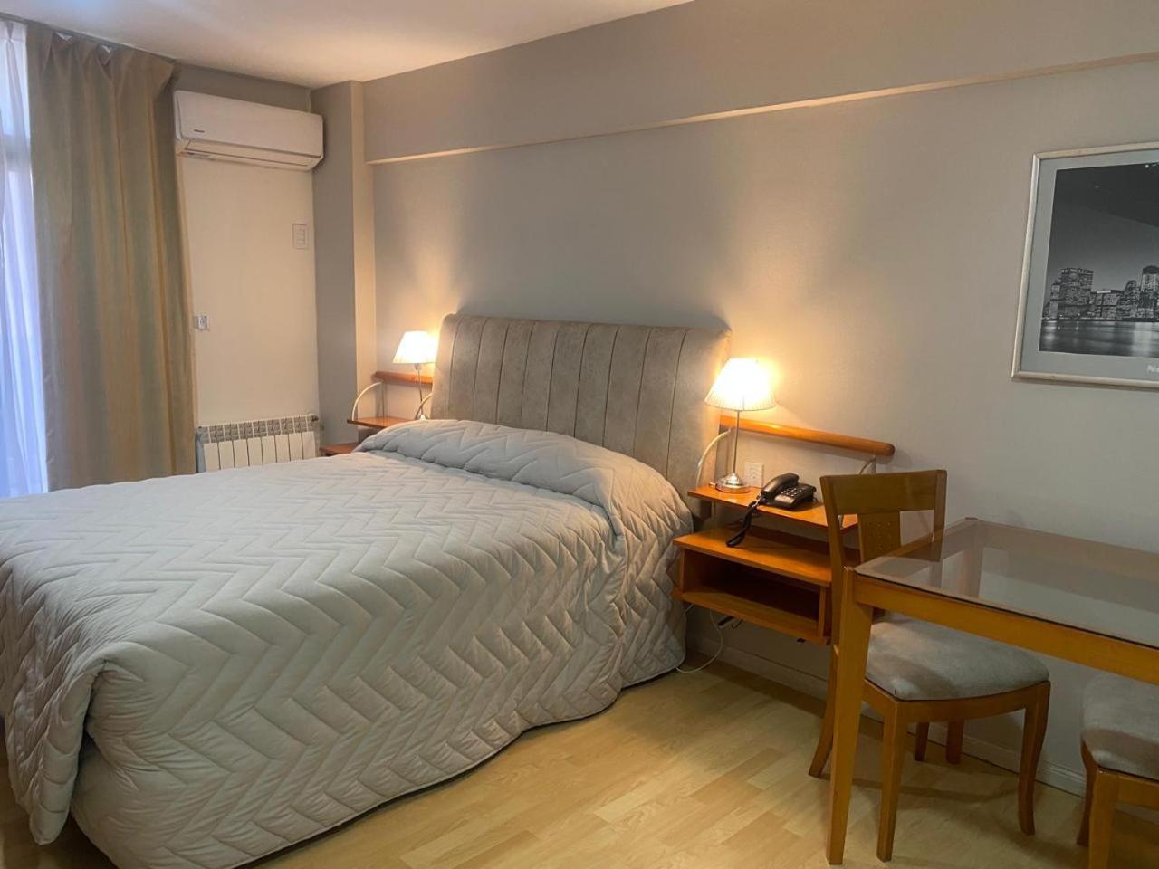 Hotel Howard Johnson Rosario Kültér fotó