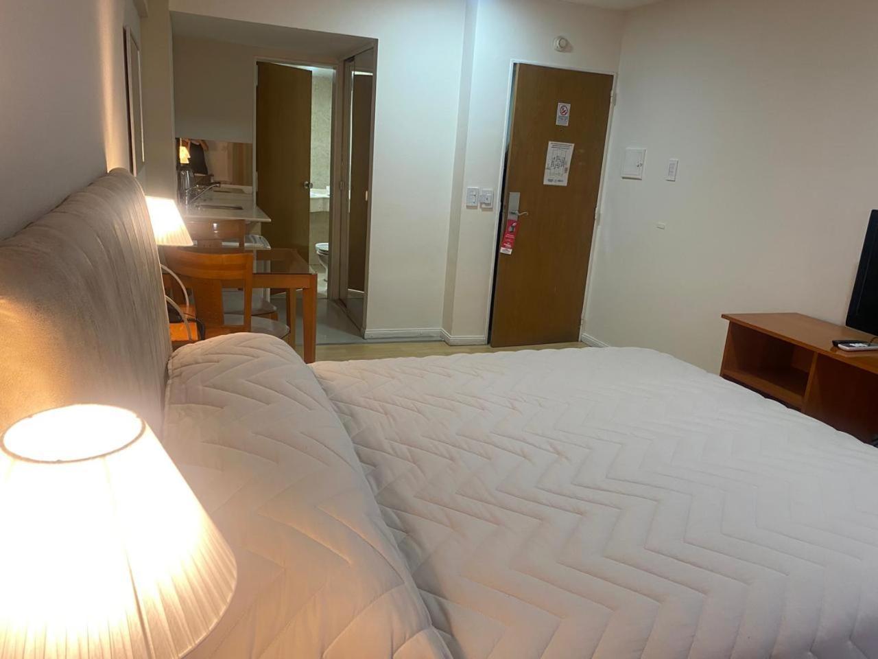 Hotel Howard Johnson Rosario Kültér fotó