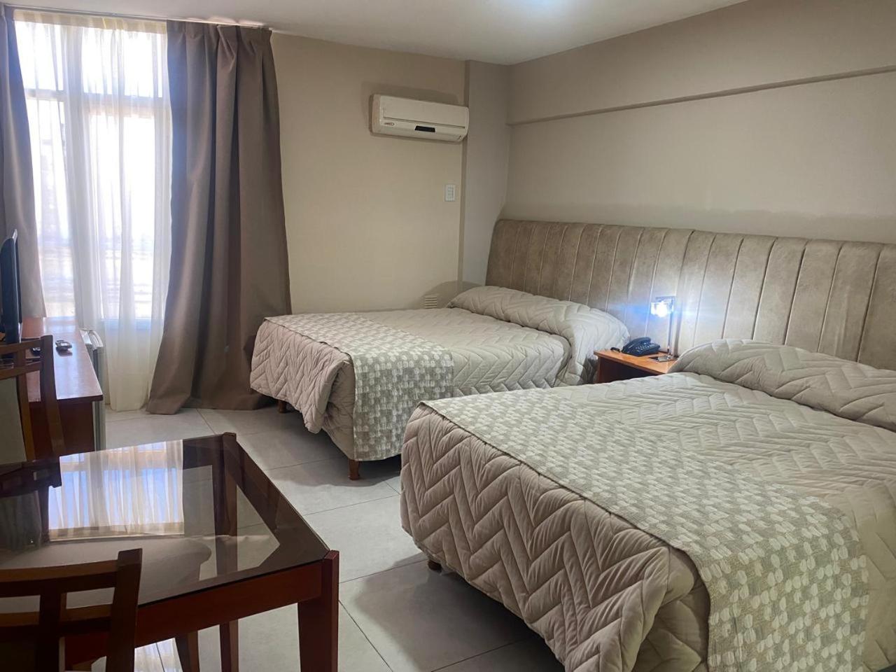 Hotel Howard Johnson Rosario Kültér fotó